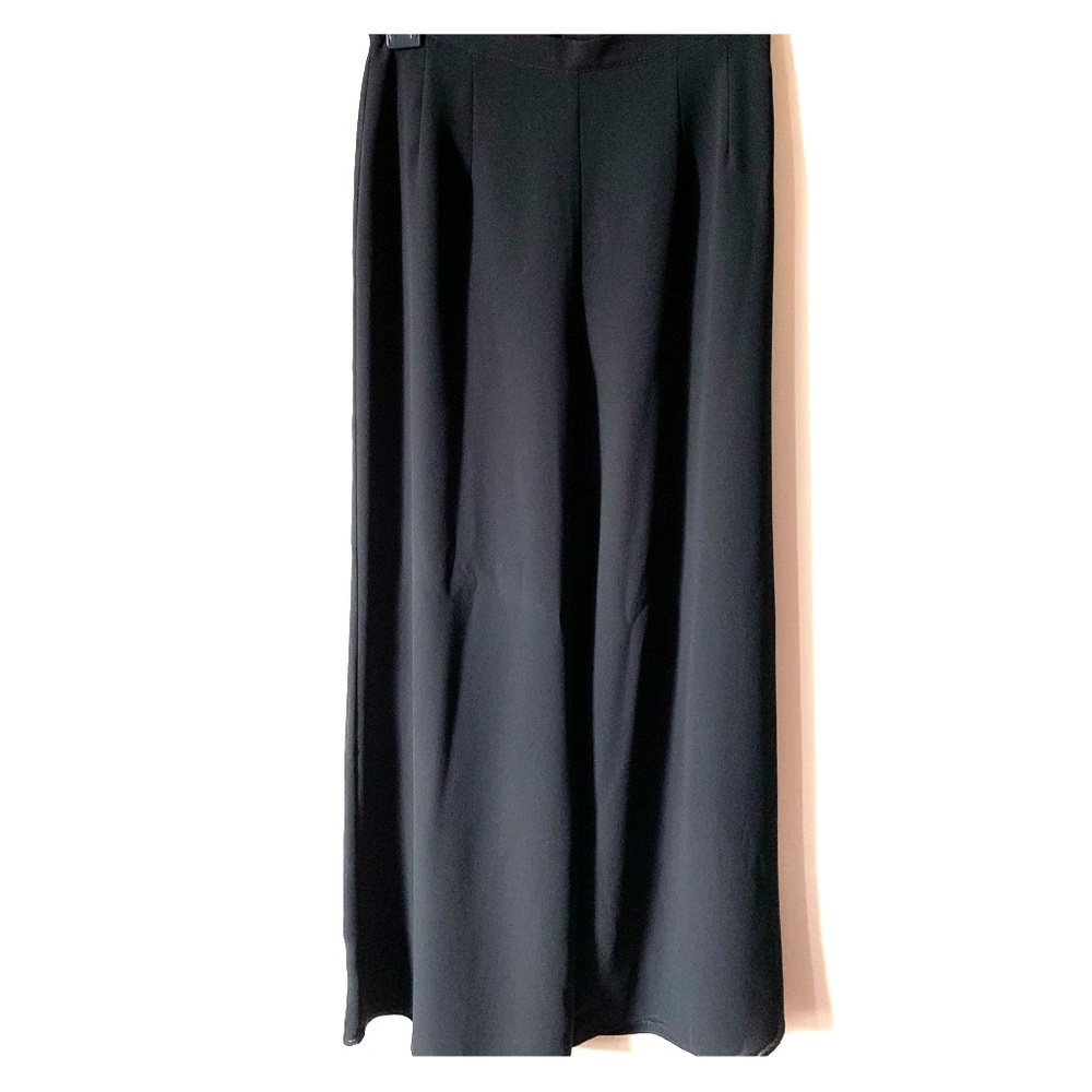 Wide leg, flowy dress pants